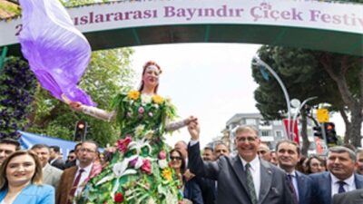 Memleketler arası Bayındır Çiçek Şenliği coşkuyla başladı