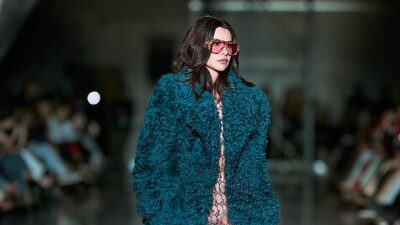 Nesrin Cavadzade, Emre Erdemoğlu’nun Birinci Bayan Koleksiyonuyla Podyumda!