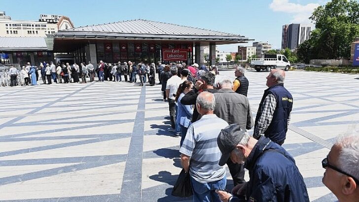 Osmangazi Belediyesi’nden ücretsiz fide dağıtımı