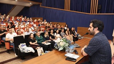 Oyuncu Uğur Uzunel, Marmarabirlik çalışanlarıyla Rıfat Ilgaz’ı konuştu