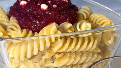 Pancar Sapından Pesto Sos