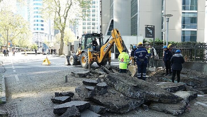 Sarıyer Maslak yol çökmesinde su ve doğalgaz çizgileri onarıldı, akış olağana döndü