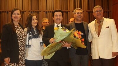 Ses Sanatkarı Mehmet Şafak, Ege Üniversitesinde kulakların pasını sildi