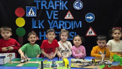 Trafik kurallarını eğlenerek öğrendiler
