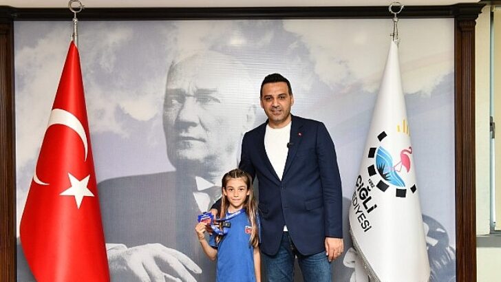 Türkiye’nin En Süratlisi Güneş’e Çiğli Belediye Başkanı Yıldız’dan destek