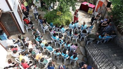 Yazar Karamuti Misi Yazıevi’nde öğrencilerle söyleşi yaptı