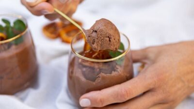 Yumurtasız Çikolatalı Mus