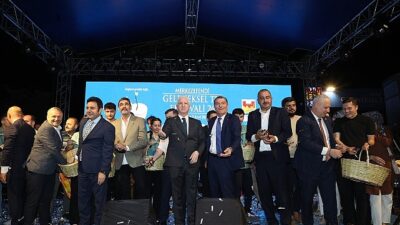 26. Merkezefendi Klâsik Tıp Şenliği Mesir Macunu Dağıtımı ve Uğur Işılak Konseriyle Başladı