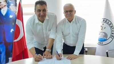 Aslan Yol Burhaniye Belediyespor’da Başantrenör Mustafa Seçerlioğlu devri başladı