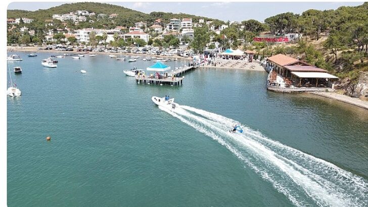 Ayvalık plajları düzgün su kalitesine sahip