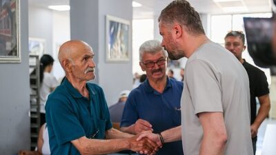 Başkan Zeyrek anısına Buca Kent Lokantalarında yemekler ücretsiz dağıtıld