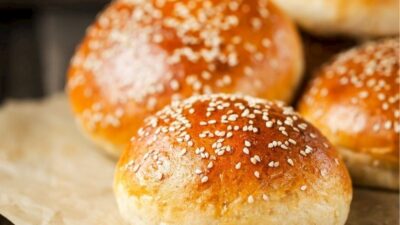 Bayatlamayan Sütsüz Poğaça Tarifi