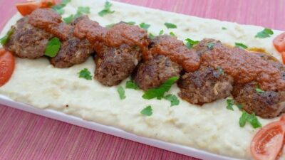 Beğendili Köfte (Videolu)
