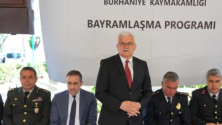 Burhaniye’de Bayramlaşma Merasimi Yapıldı