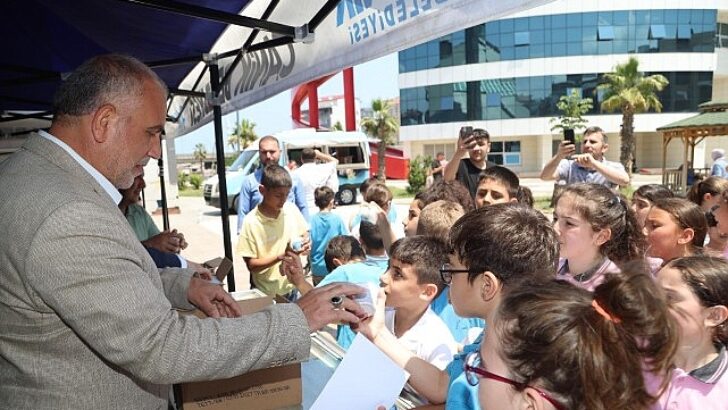 Çocuklardan Lider İbrahim Sandıkçı’ya Sevgi Seli