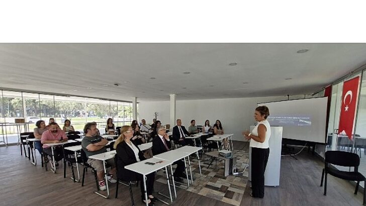 EÜ Eğitim Bilimleri Enstitüsünden “Yapay Zekâ Okuryazarlığı”nı artırmayı hedefleyen eğitim platformu