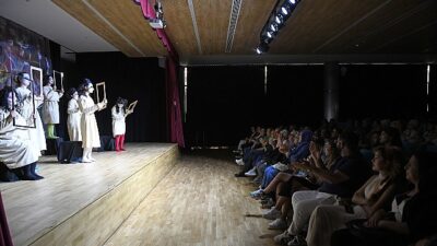 ‘Hiç Kimsenin Hikayesi’ oyunu Osmangazi’de sahnelendi