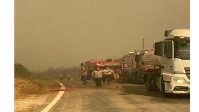 İzmir itfaiyesi tüm gücüyle alanda