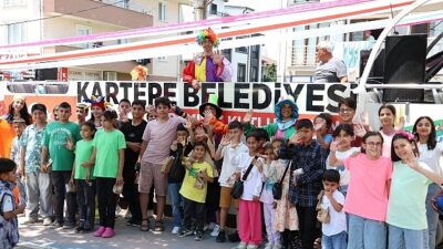 Kartepe’de Mahalle Mahalle Bayram Sevinci