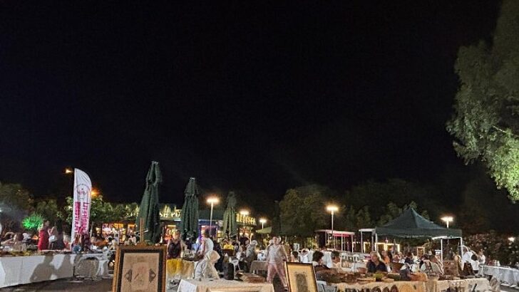 Kemer’de Üreten konut hanımları kermesi