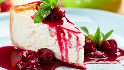 Kolay Vişne Soslu Cheseecake Tarifi