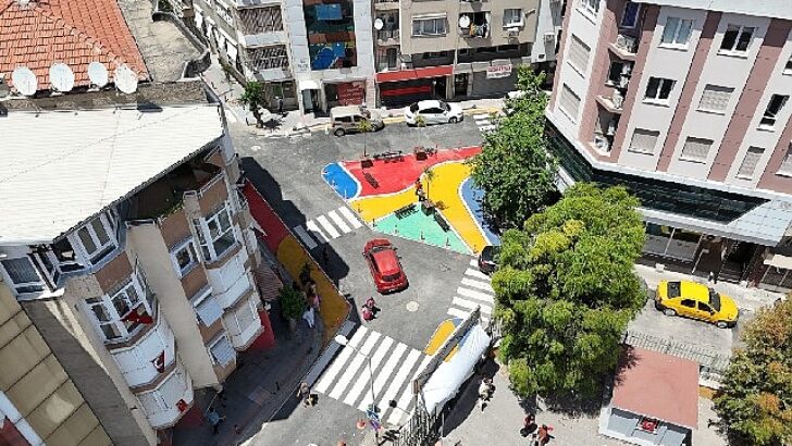 Konak’ta okul yollarına renkli dokunuş yayılıyor