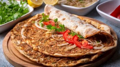 Lavaştan Lahmacun Tarifi