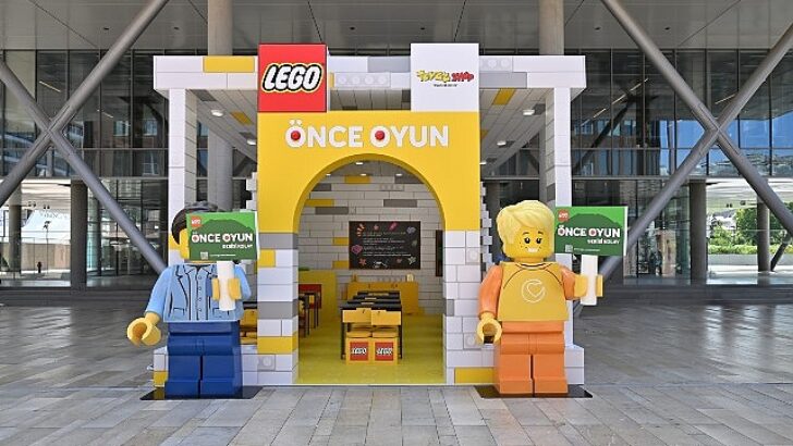 LEGO Türkiye, 11 Haziran Dünya Oyun Günü’nde “Önce Oyun” diyerek herkesi oyuna davet ediyor!