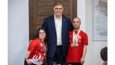 Lider Tugay, İzmir’in gururu Büyükşehir atletlerini ağırladı