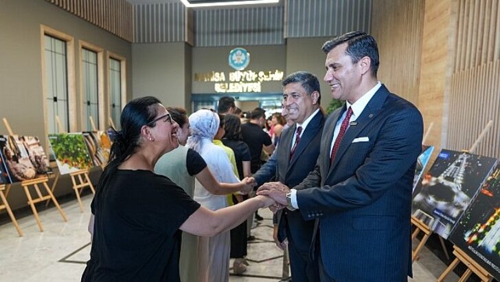 Lider Zeyrek, Belediye Çalışanlarıyla Bayramlaştı