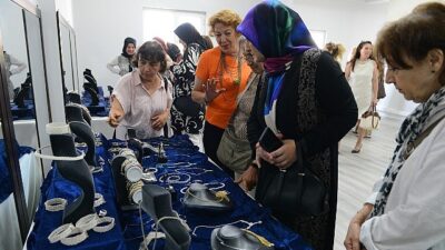 NİLSEM’de eğitim alan bayanların el hünerleri beğeni topladı