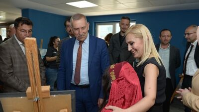 Özel bireyler yaptıklarıyla anılmak istiyor