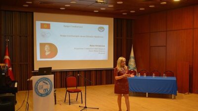Prof. Dr. Amanova, “Komuz atalarımızın sesi, ruhumuzun aynasıdır”
