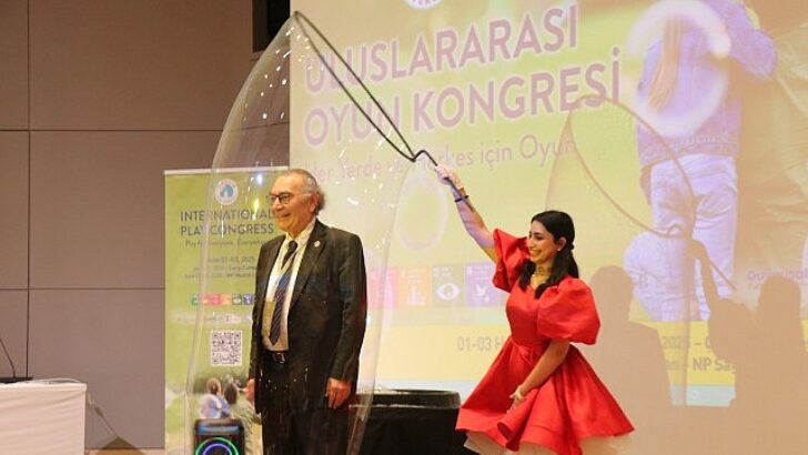Prof. Dr. Nevzat Tarhan: “Çocuğun en önemli işi oyundur!”