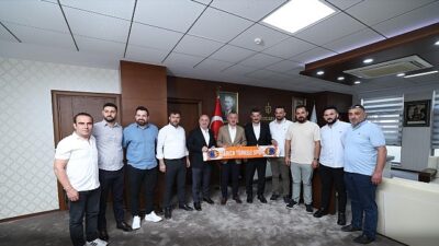 Şampiyon Darıca Türkeli, Lider Büyükakın’a geldi