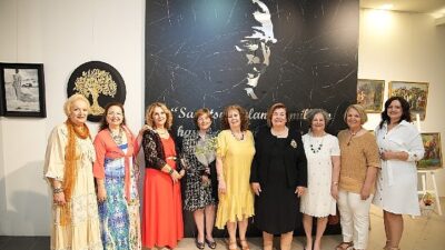 ‘Sanatın Işığında’ 9 Cumhuriyet Bayanı Ressamdan Manalı Stant