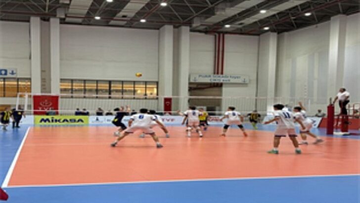 Şenlik Voleybol heyecanı Fuar İzmir’de sürüyor