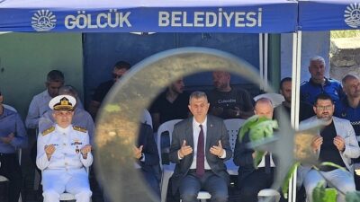 Vali Aktaş Gölcük Huzurevi Sakinleri ile Bayramlaştı