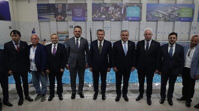 Zeytinburnu’na Kazandırılan 3’üncü Yüzme Havuzunun Açılışını Gençlik ve Spor Bakanı Osman Aşkın Bak Yaptı