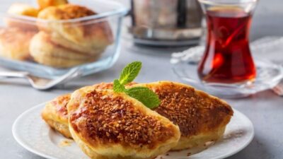 5 Dakika Poğaçası Tarifi