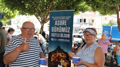 Antalya Büyükşehir Belediyesi’nin klâsik aşure ikramları devam ediyor