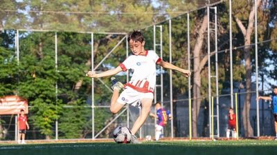 Antalya Büyükşehir Belediyesi’nin spora ve atlete takviyesi sürüyor