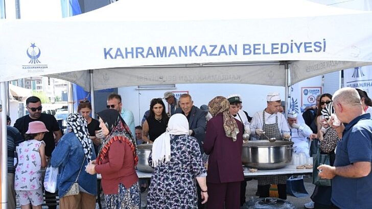 Aşure İkramıyla Kültürel Pahalar Yaşatıldı
