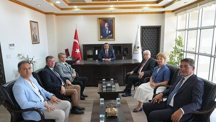 Burhaniye Belediyesi’nden Yeni Kaymakama Ziyaret