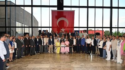 Büyükşehir’e manalı plaket