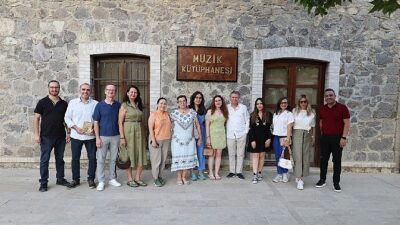 Büyükşehir’in müelliflik atölyesi ‘Anlatılmayan Öyküler’ kitabıyla birinci meyvesini verdi