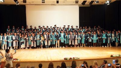 Ege Üniversitesi Mühendislik Fakültesi 40. Devir Mezunlarını Gururla Uğurladı