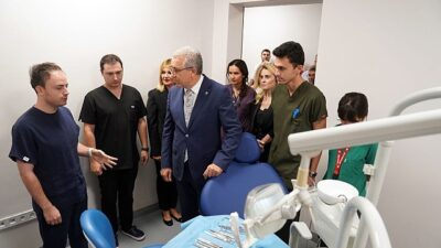 EÜ Diş Hekimliği Fakültesi, çağdaş eğitimi ve güçlü altyapısıyla geleceğin doktorlarını yetiştiriyor