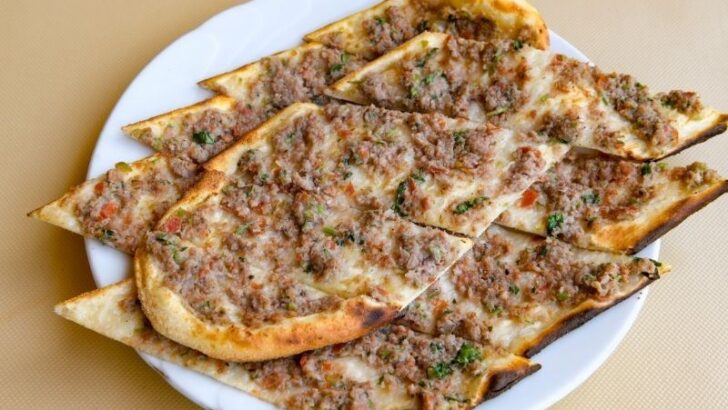 Evde Kıymalı Pide Tarifi