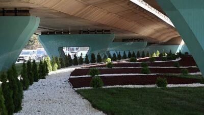 Gebze Topçular Köprülü Kavşağı’nda etraf düzenlemesi